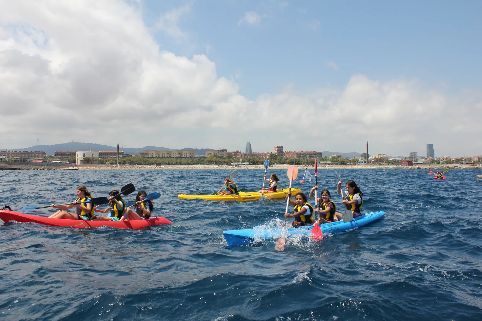 Campamento multideporte con clases de español